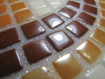 Vantaggi dello stucco epossidico per piastrelle