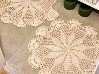 Matériel pour le crochet des tapis de bain et de toilette