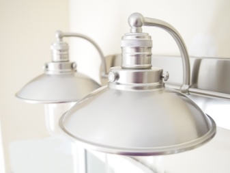 浴室への壁面照明の設置