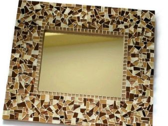 Decorazione a mano dello specchio a mosaico per il bagno
