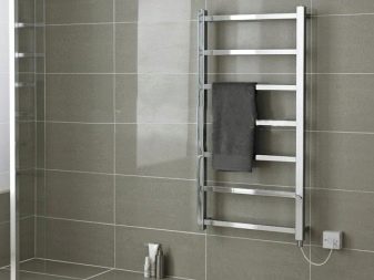 Törölközősín fűtőberendezés a fürdőszoba fűtéséhez 