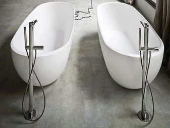 Forma ovale del bagno