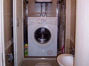 Indbygget skab til vaskemaskine i badeværelset