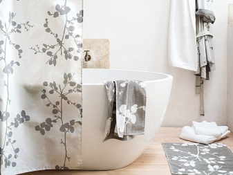 PVC製バスタブ用スクリーン