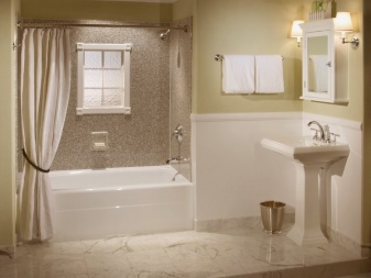 ベージュのテキスタイルバスタブスクリーン