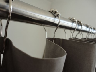 Anneaux pour un rideau de douche en tissu