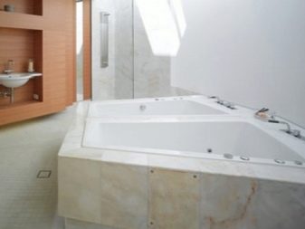 Conseils pour le choix d'une baignoire triangulaire