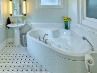 Forme de la cuvette du bain triangulaire