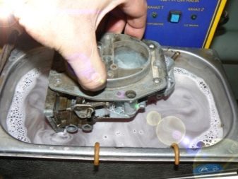 Düüside puhastamine ultrahelivannis