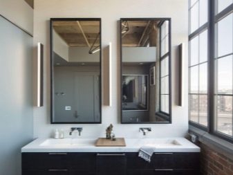 Bagno in stile loft con mobili Art Nouveau