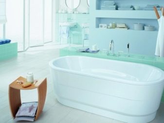 Mit befolyásol az akrilfürdő súlya?