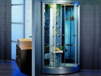 Shower enclosure for en suite bathroom