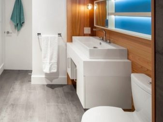 Įvairių medžiagų sieninės spintelės su vonios kambario praustuvais