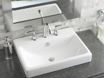 Populaire breedte van een rechthoekige wastafel voor de badkamer 