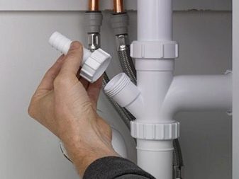 Pesukoneen liittäminen viemäriin 