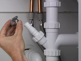 Pesukoneen liittäminen viemäriin 