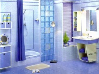 синя вана със стъкленици