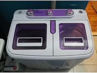 Mașină de spălat complet automată în stare de funcționare