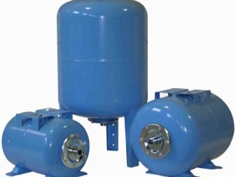 Water heater pressure accumulator