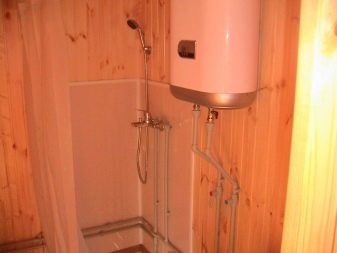 Stenski grelnik vode za podeželske hiše