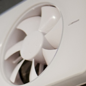 koupelnový ventilátor