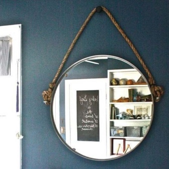 Specchio da bagno sospeso