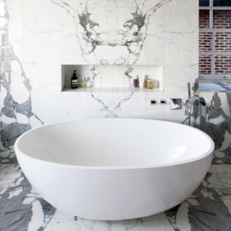 Lavandini acrilici per il bagno