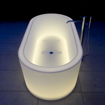 Valaistu kylpyamme - kromaterapia