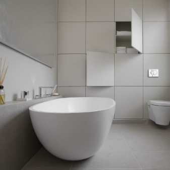 Hvidt high tech badeværelse