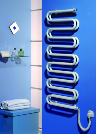 Fali elektromos ruhaszárító