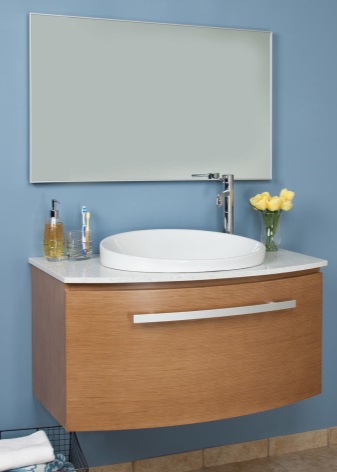 Lavello con piano d'appoggio