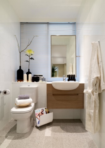 Lavello con piano d'appoggio in bagno