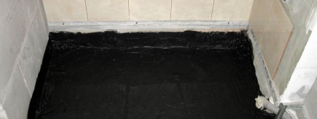 Kylpyhuoneen vedeneristys