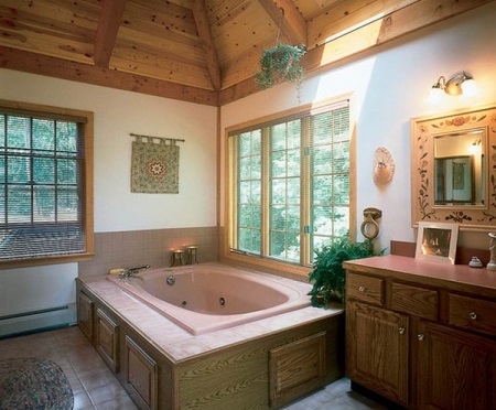 Tecto de madeira na casa de banho