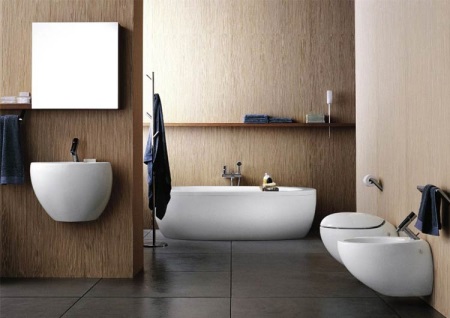 Liitu vannituba - seinale paigaldatud torustik