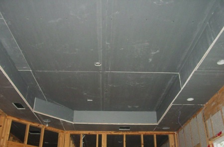 Montage von Spanndecken