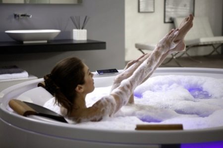 Cada de baie acrilică cu hidromasaj