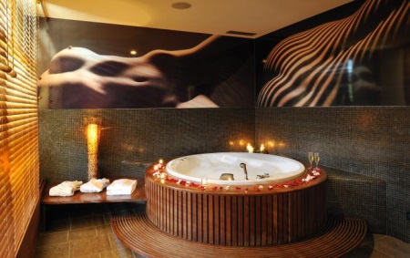 Ρομαντικό καφέ μπάνιο