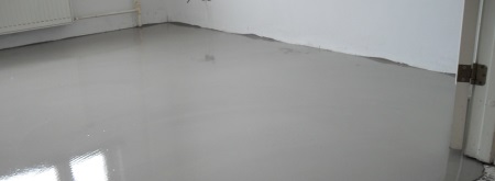 Izravnavanje tal s samonivelirno maso