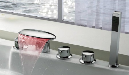 Verlichte badmengkraan