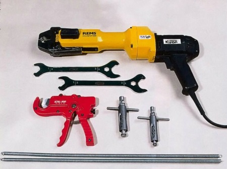 инструменти за сглобяване на смесител