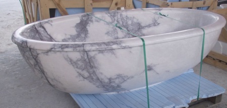 Namestitev marmorne kadi