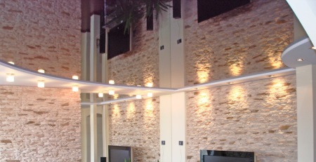 Full bathroom mirror ceiling