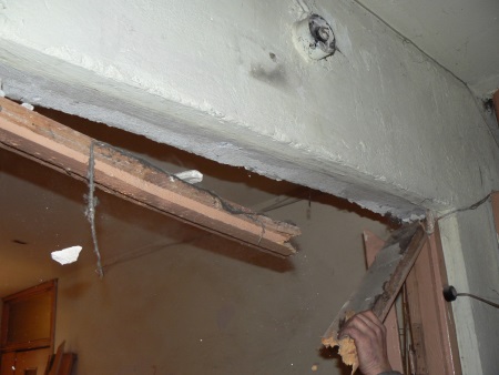 durų rėmo nuėmimas