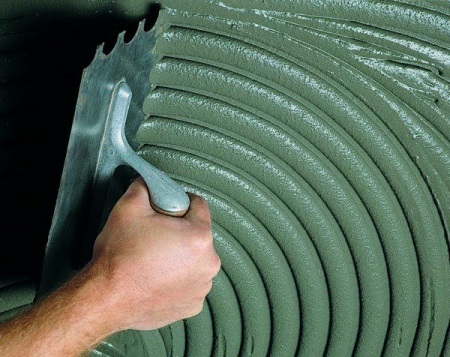 Keraamiliste plaatide liim