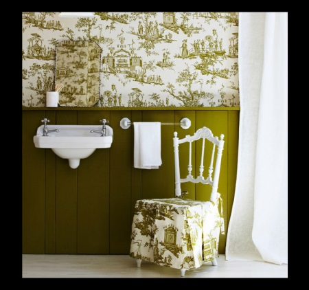 Sötét fürdőszobai alap, világos fürdőszobai felső.