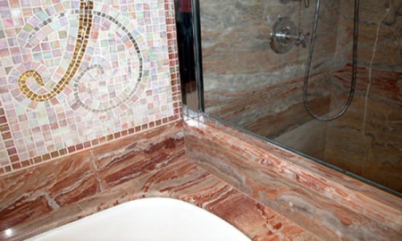 σοβατεπί μπάνιου από μάρμαρο