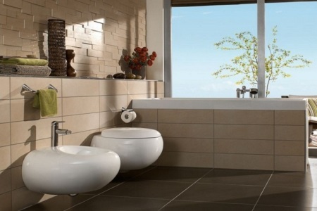 Sodobne WC sanitarije za kopalnico in WC