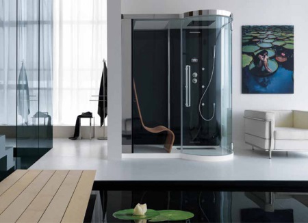 Keskmise hinnaga dušikabiin.