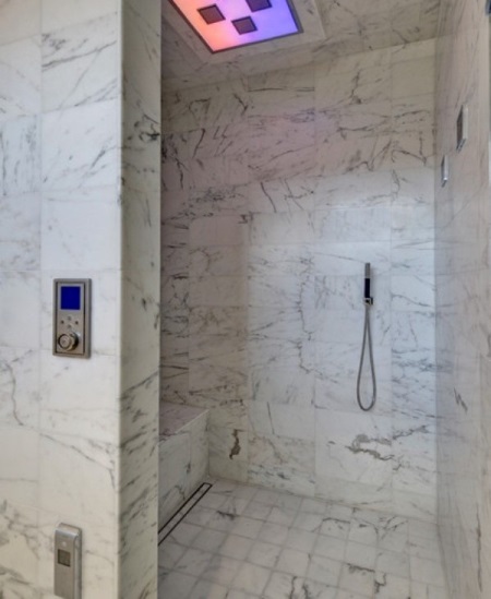 Inbyggd radio i väggen